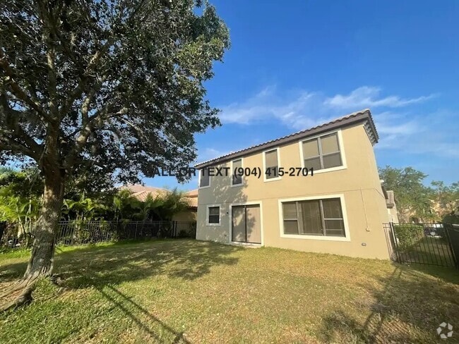 Building Photo - 20352 Chestnut Grove Dr Rental