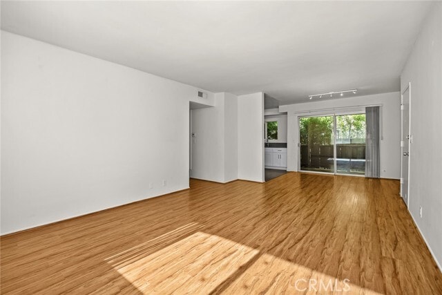 Photo - 231 S Catalina Ave Unit 5