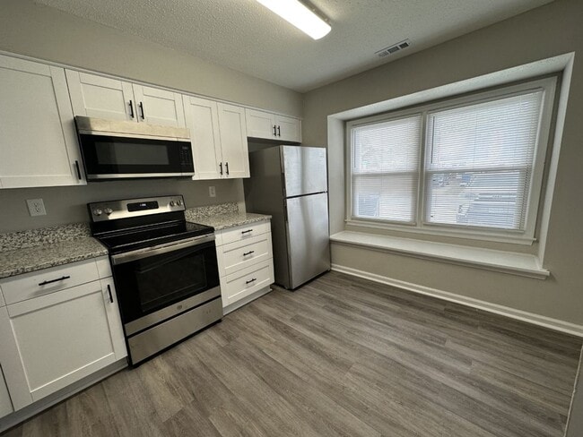 Photo - 2 Bedroom Town home in the heart of Virginia Beach