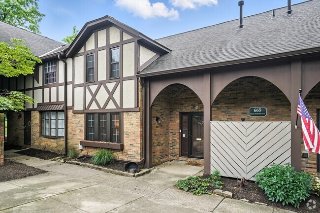 Building Photo - 665 Olde Towne Ave Unit C Rental