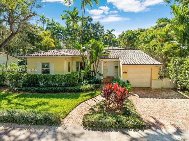 Building Photo - 414 Camilo Ave