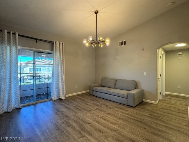 Photo - 401 Amber Pine St Unidad 207