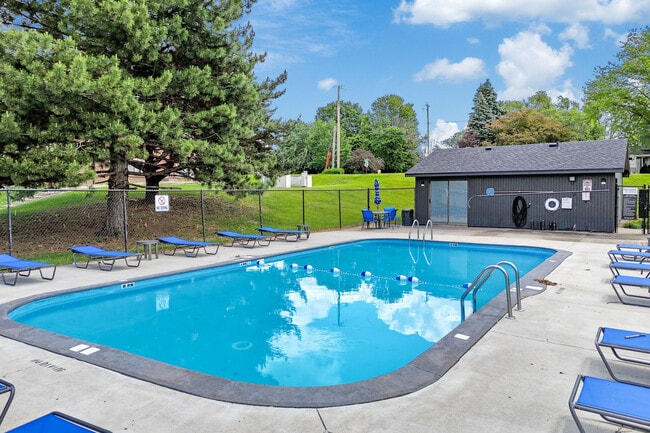 Piscina - Eastwood on Grand