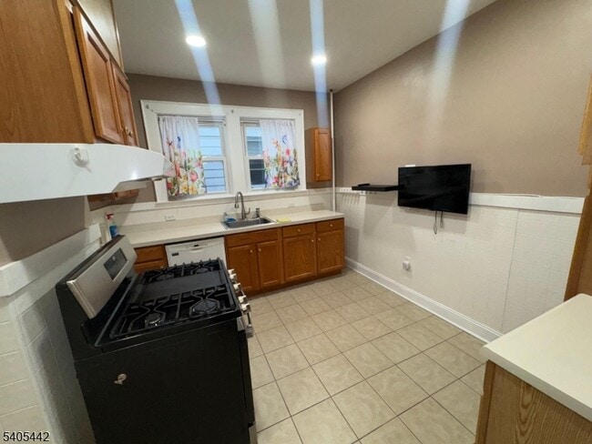 Photo - 742 Pennington St