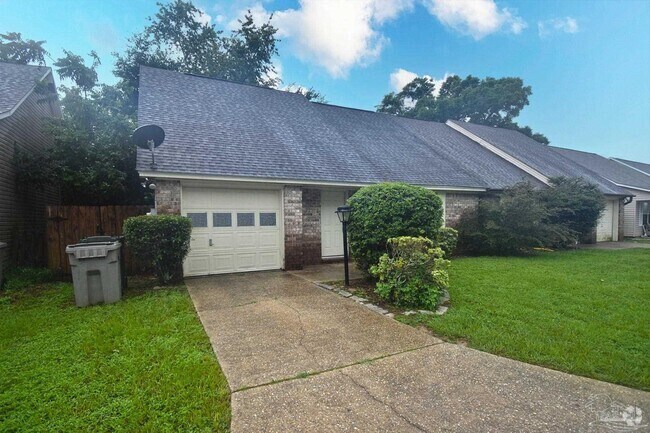 Building Photo - 7061 Heather Oaks Dr Rental