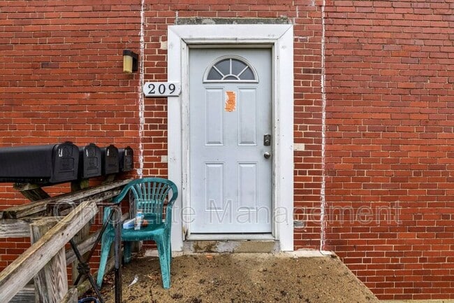 Photo - 209 N James Rd