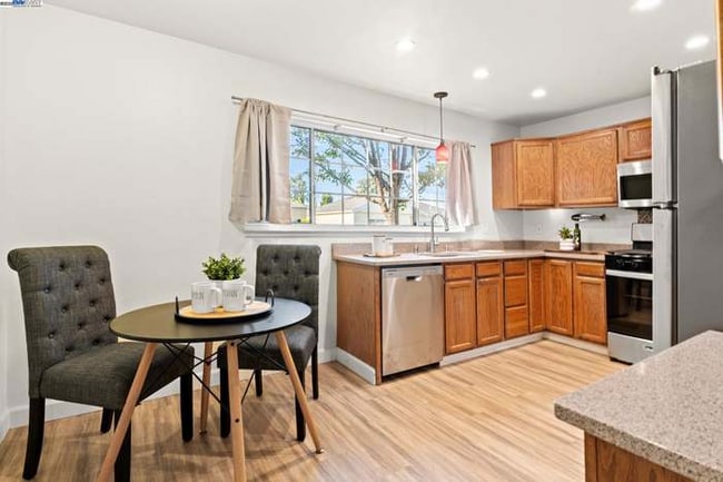 Photo - 20852 Baker Rd