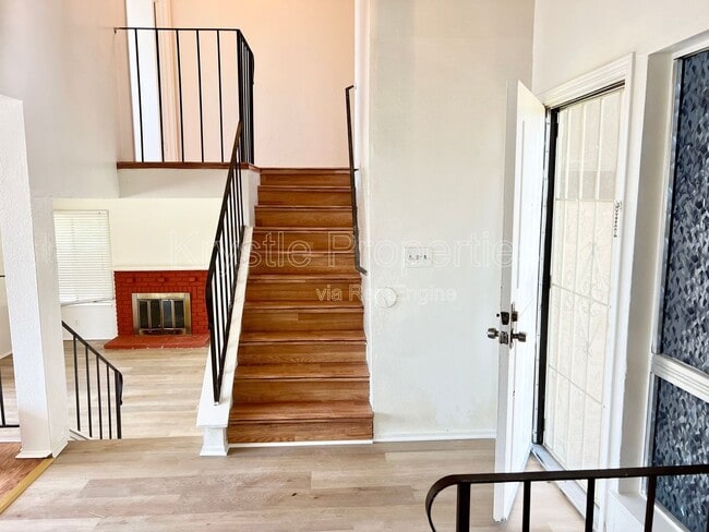 Photo - 105 Gregory Ln