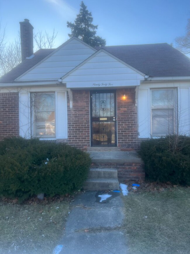 3 bd/1 bath Single Family Brick Home - 3 bd/1 bath Single Family Brick Home