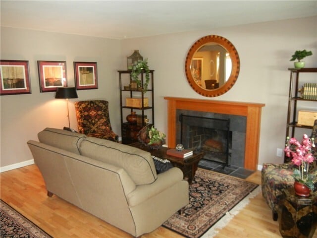 Photo - Newcastle/Hazelnut Terrace Rambler