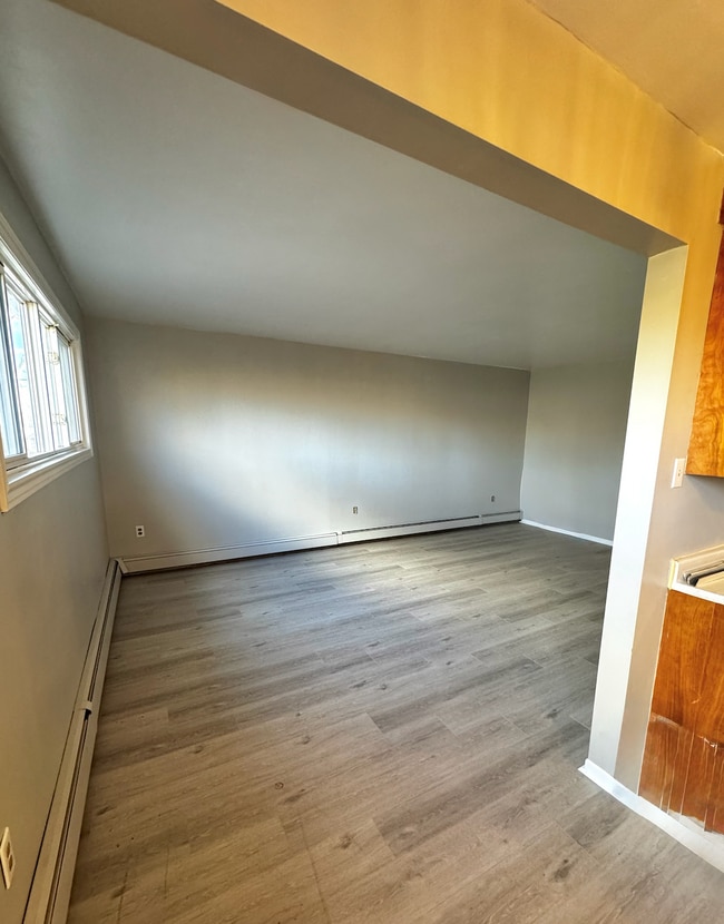 Photo - 67 Caledonia Rd Unit 11