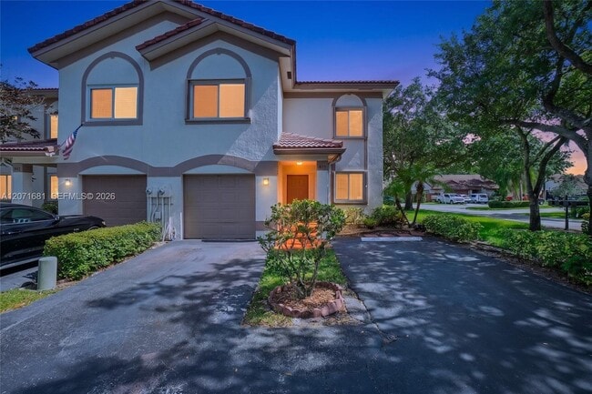 937 NW 104th Way
