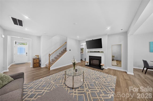 Photo - 14938 Tamarack Drive