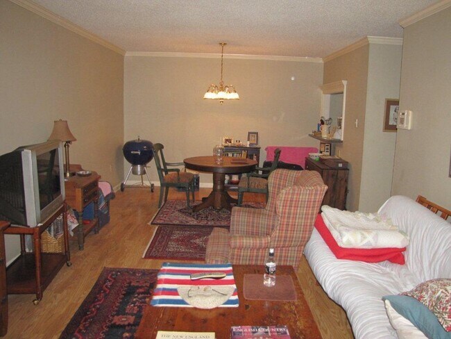 Photo - Gated 2br w/pool at N. Gates of LSU on Hig...