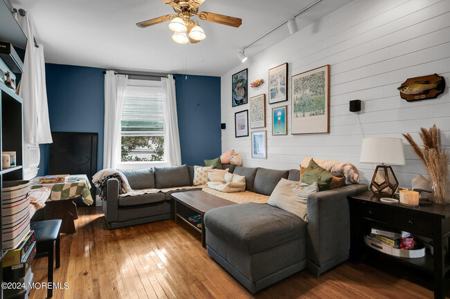 Photo - 7 Wharf Ave Apartamento