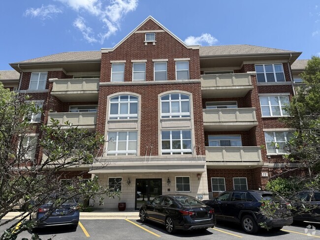 Building Photo - 77 N Quentin Rd Unit 204 Rental