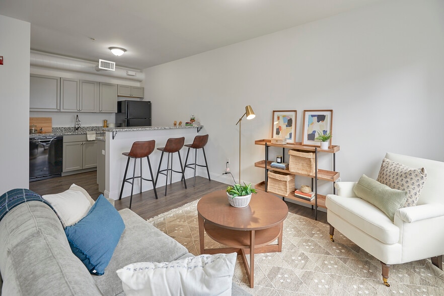 Large 1 Bedroom - Living Room