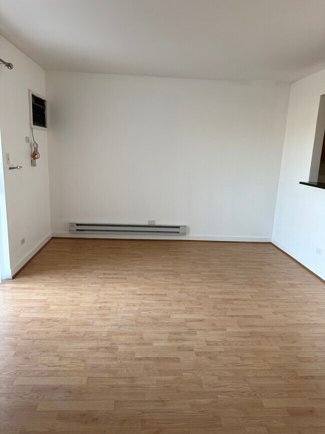 Photo - 1348 Geneva Dr