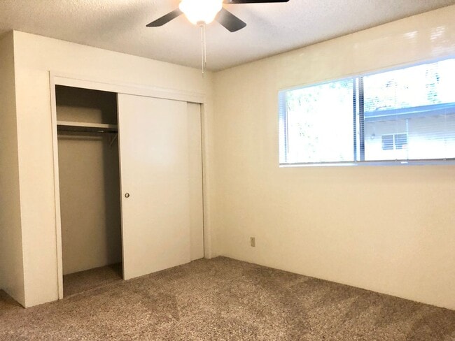 Photo - 626 W 1st Ave