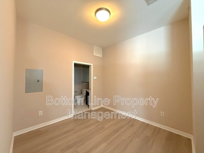Photo - 2125 Southend Dr Unidad 245