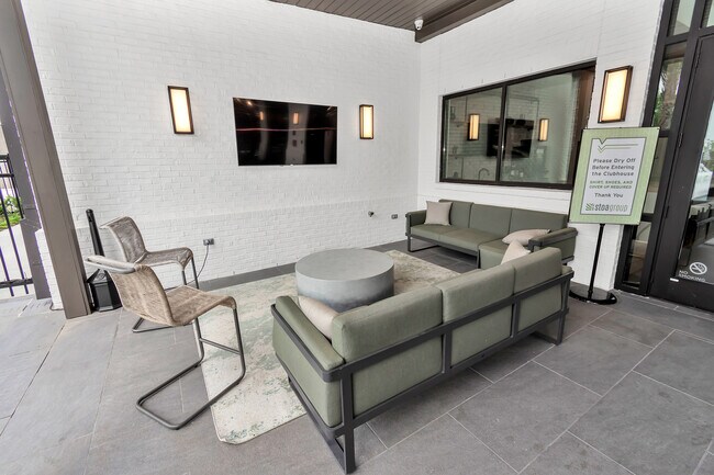 DAWSON PARK APARTMENTS