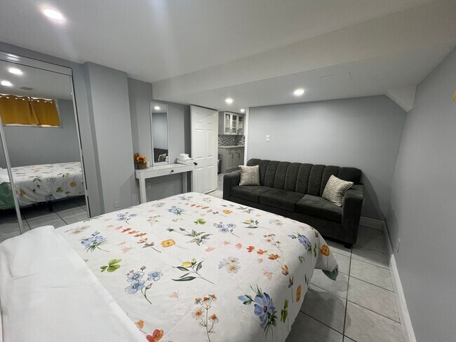 Bedroom 3 ($975) - 11 Queen St S