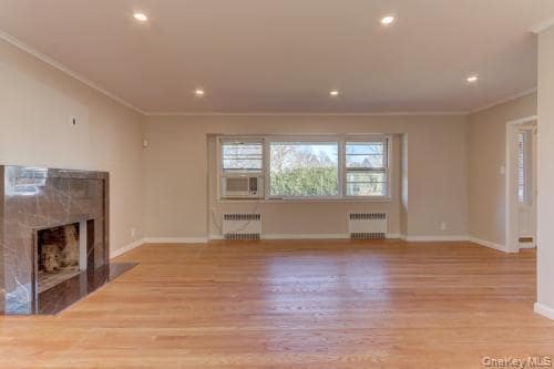 Photo - 190 Brompton Rd