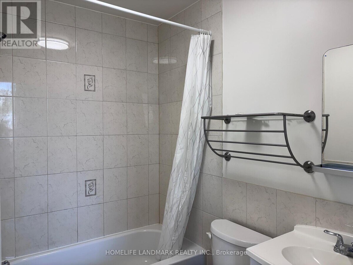 Photo - 440 Spadina Ave. Unité 201