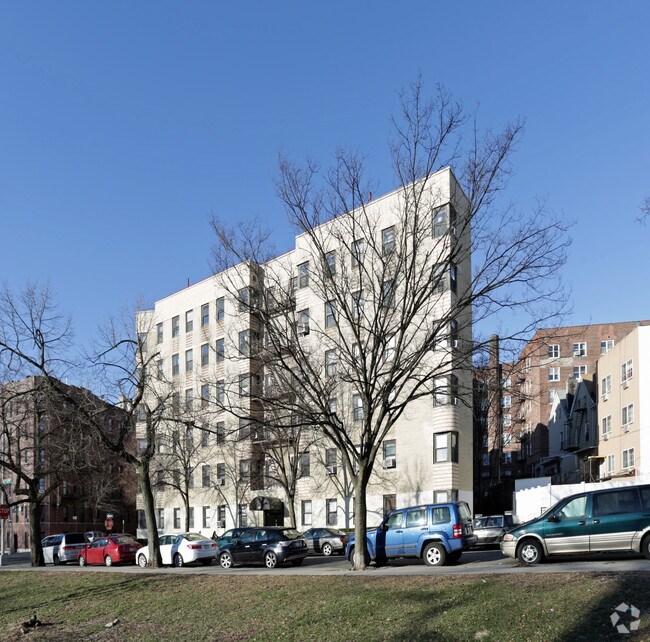 Photo - 340 E Mosholu Parkway