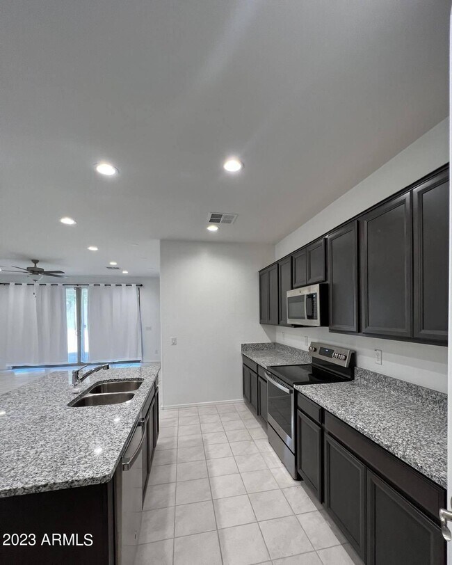 Photo - 1724 E Brandon Dr