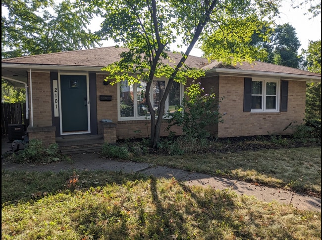 Building Photo - 2101 30th St