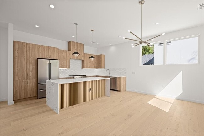 Photo - 1714 Woodland Ave