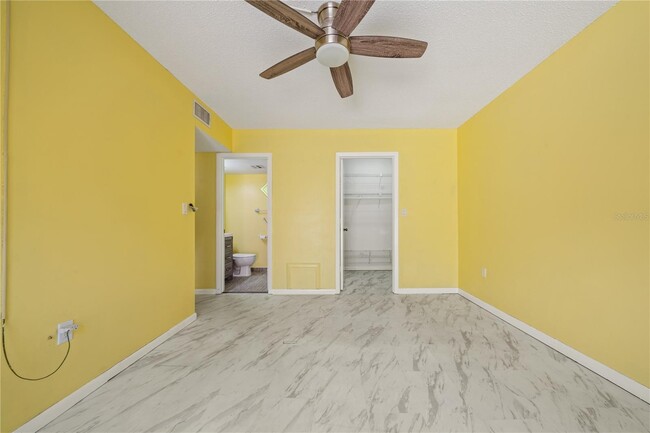 Photo - 5428 Larchmont Ct