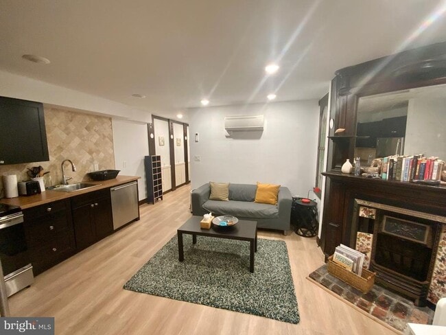 Photo - 1837 16th St NW