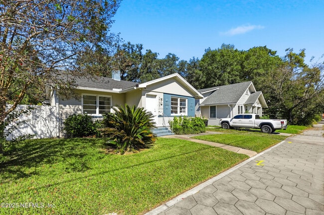 Photo - 2755 Green St