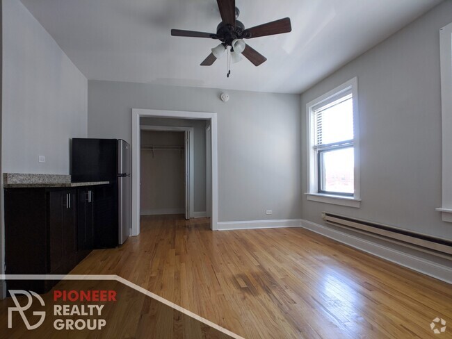 Building Photo - 618 W Patterson Ave Unit #612-409 Rental