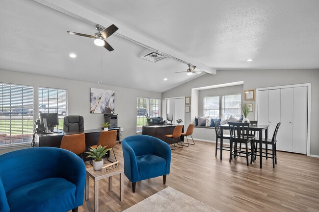 Photo - Parkwood Square