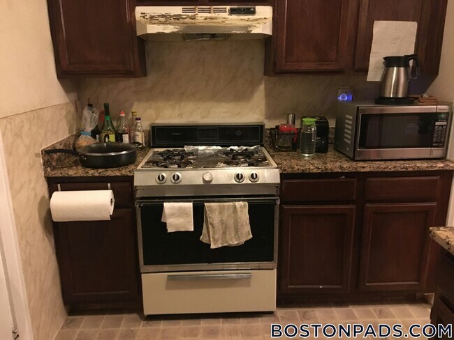 Photo - 88 Maple St Unit 1