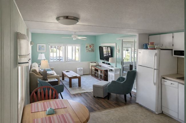 Building Photo - 130 Patricia Ave