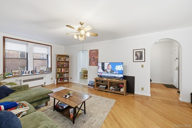 Photo - 1 Broad Pkwy Unit 3M