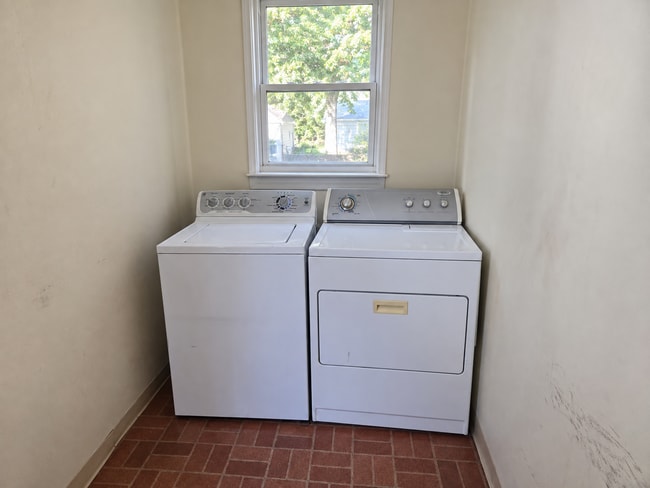 Photo - 126 N Lincoln St Unit Apt. B