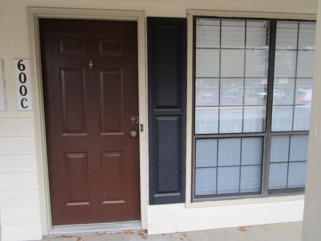 Photo - 600 Archdale Dr