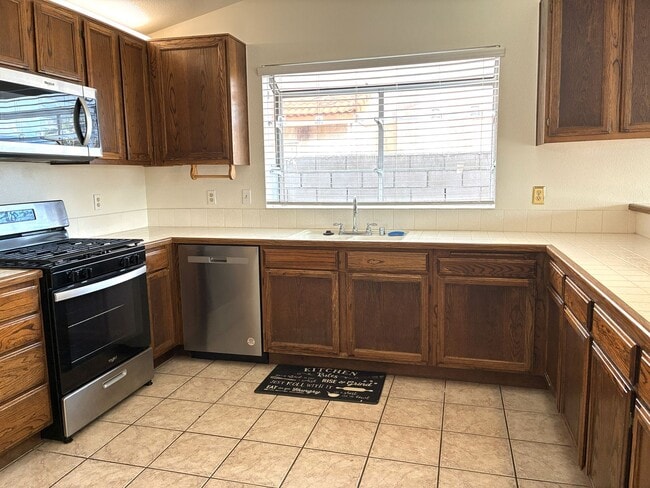 Photo - GREAT NEIGHBORHOOD IN RIALTO HILLS 4BED+2BATH