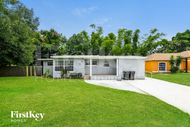 Photo - 611 Hewett Dr