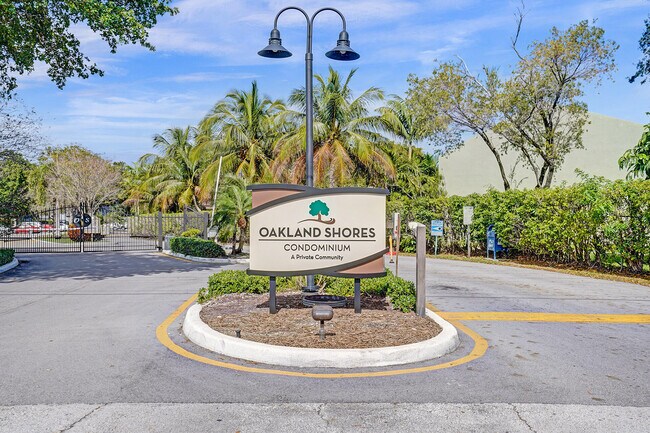 Photo - 3109 Oakland Shores Dr Unit G110
