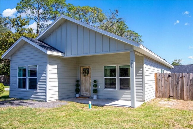 Photo - 991 NW 3rd St