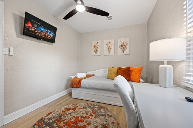 Photo - 153 South Ave SE Unit 1