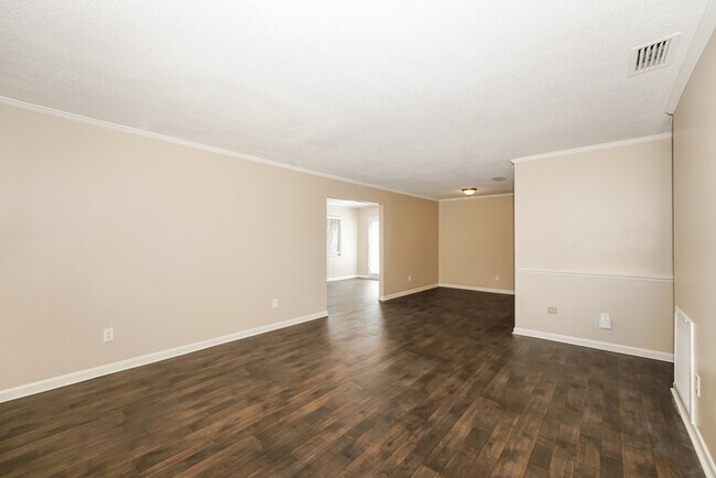 Photo - 916 Northern Oaks Terrace