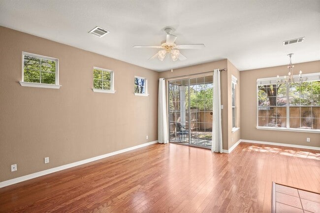 Photo - 8518 Cahill Dr Unit 39