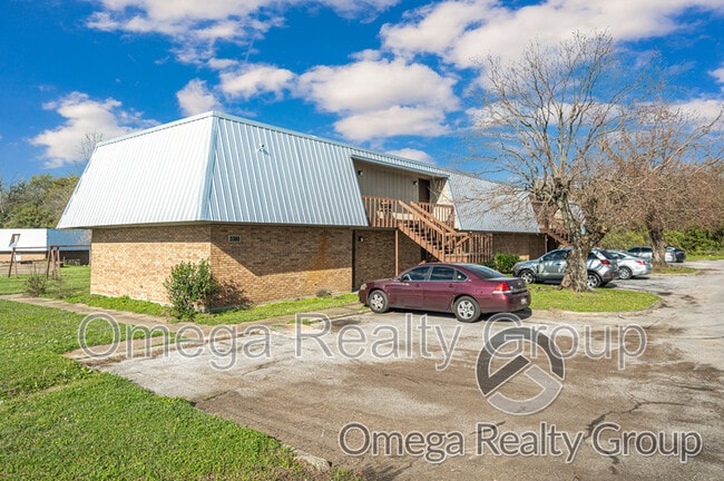 Building Photo - 3380 McGehee Rd Unit Apt F